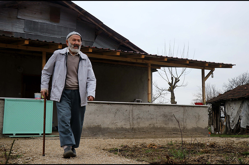 87 yaşındaki Nail Dedenin okuma-yazma hayali