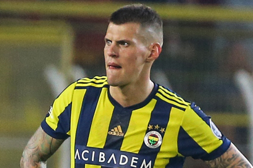 Fenerbahçeli Skrtel büyük korku yaşattı