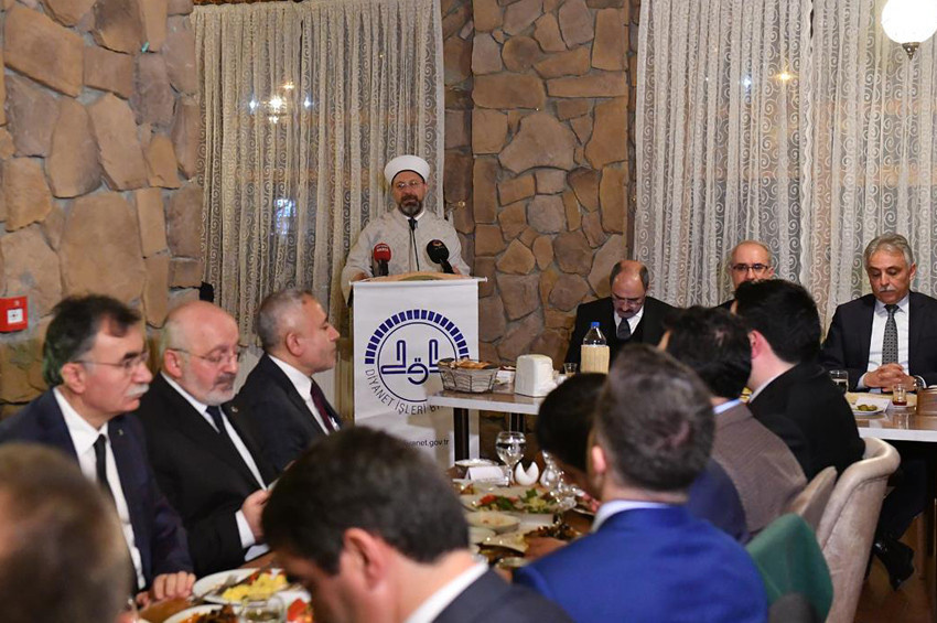  Prof. Dr. Ali Erbaş: Din İşleri Yüksek Kurulunun dediklerine bakacaksınız