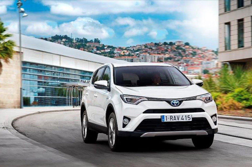 Toyotadan 10 yeni elektrikli model tasarlıyor