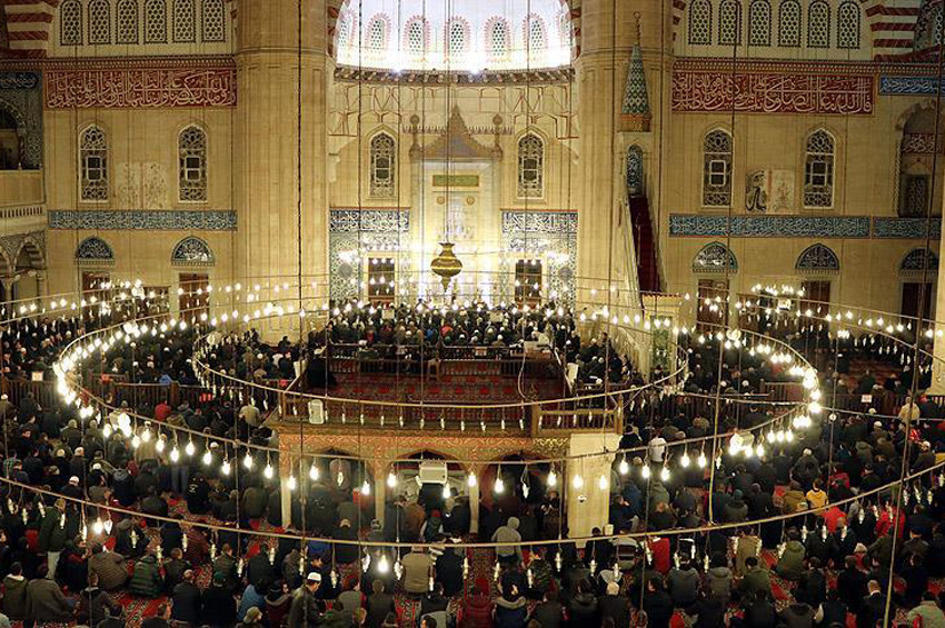 Yarın Berat Kandili