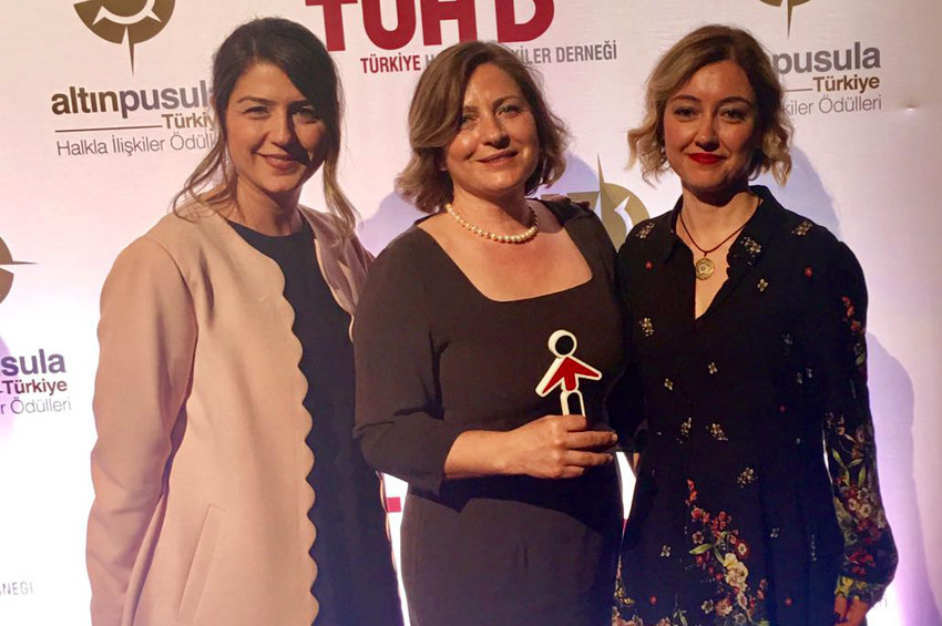 Altın Pusula’dan  Geleceğin Kadın Liderlerine özel ödül