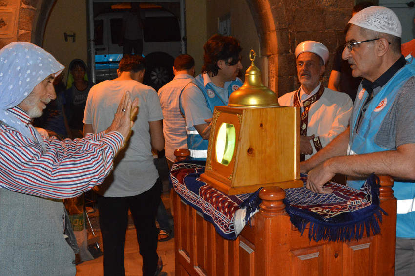 Siverekte Sakal-ı Şerife yoğun ilgi vardı