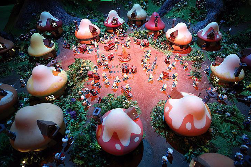 Şirinler Köyü Brükselde açıldı