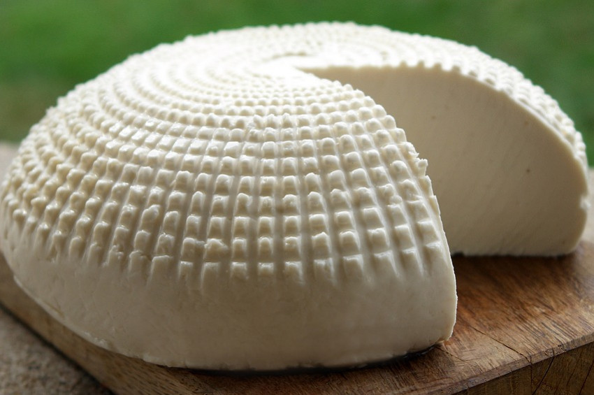 Tatlının üzerine peynir yiyebilirsiniz