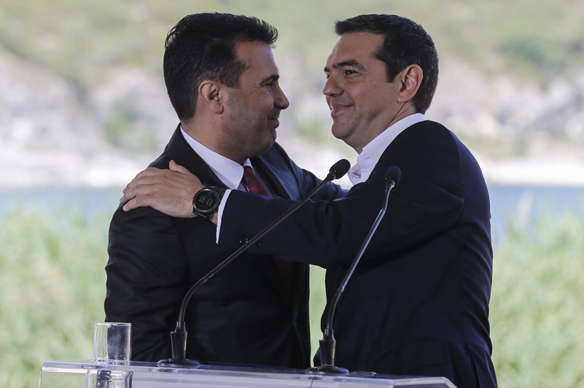 Makedonyanın yeni ismi için imzalar atıldı