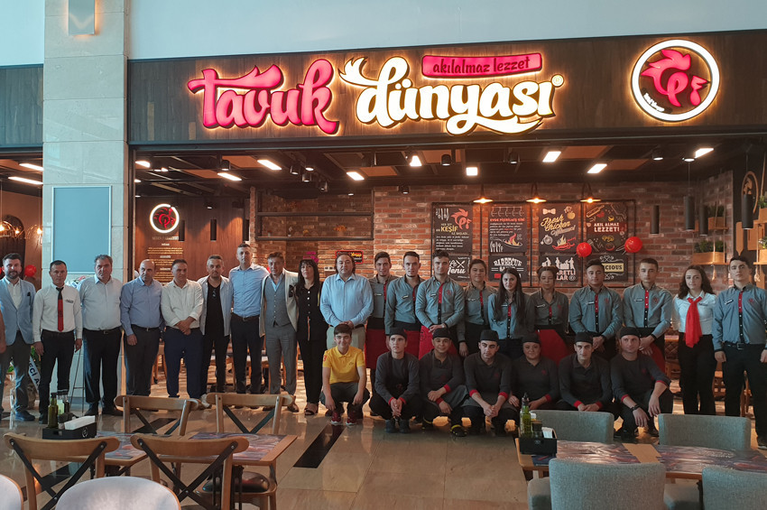 Tavuk Dünyası yeni şubesini Ankara KentPark AVM’de açtı