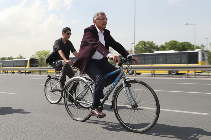Bisikletli Belediye Başkanı: Murat Aydın