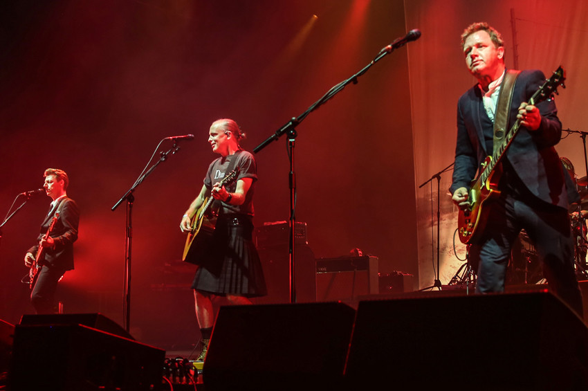 Travis, Dağlar Dağlar ile coşturdu