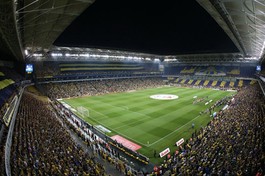 Robin van Persie, Fenerbahçeye karşı