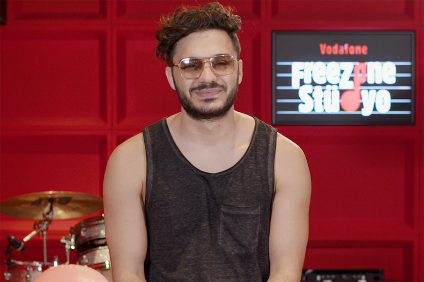 İlyas Yalçıntaş Vodafone FreeZone Stüdyoda konser verecek