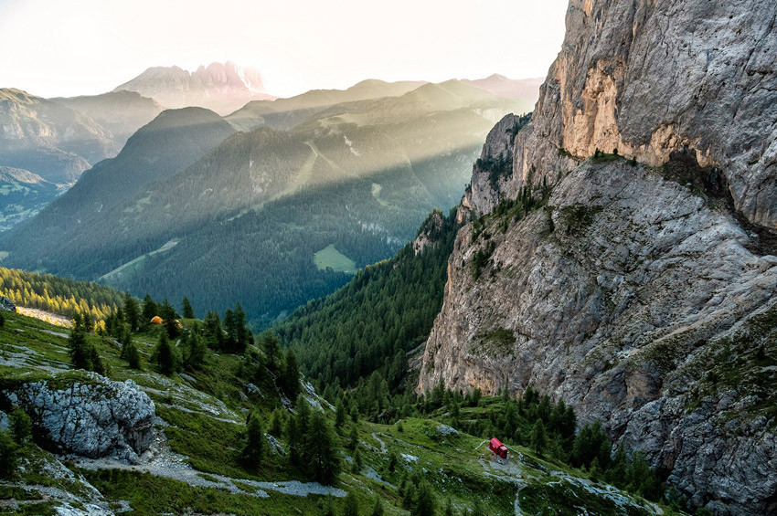 Alp Dağlarının ortasında pop-up mağaza açıldı