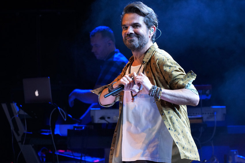 Kenan Doğulu Balıkesir konserleriyle coşturdu