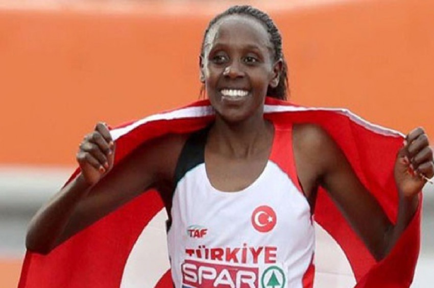 Yasemin Can 5 bin metrede bronz madalya kazandı.