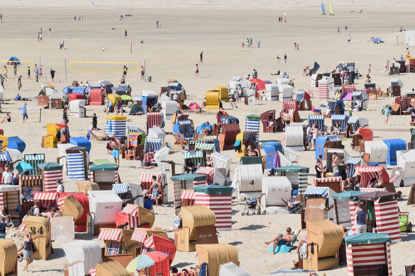 Tatilcilerden 2 milyar liralık gelir beklentisi
