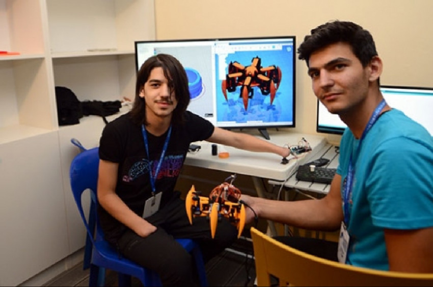 17 yaşındaki gencin bilim sevdası