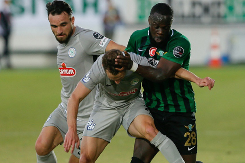 Akhisarspor: 1 Çaykur Rizespor: 1