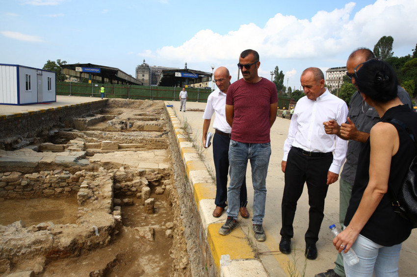 Aykurt Nuhoğlu, Haydarpaşa Garında incelemede bulundu