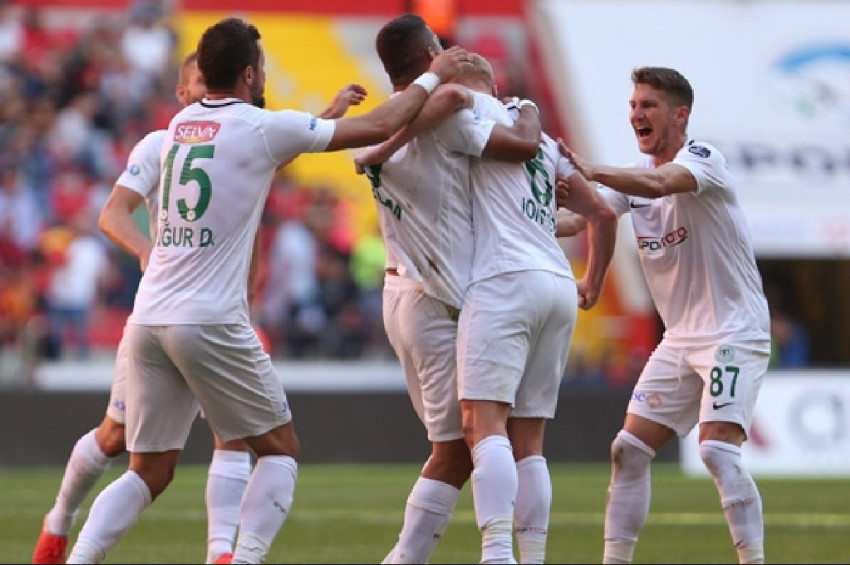 Atiker Konyaspor deplasmanda kazandı