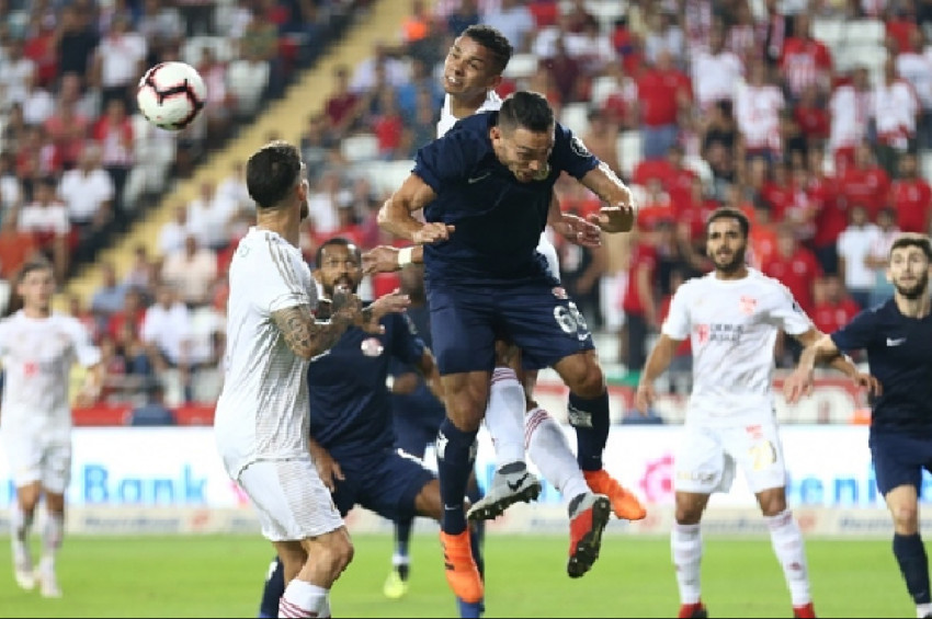 Antalyaspor, Sivassporu eli boş gönderdi!