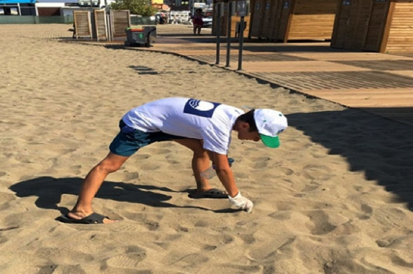 Çocuklar çöp toplayarak örnek oldu