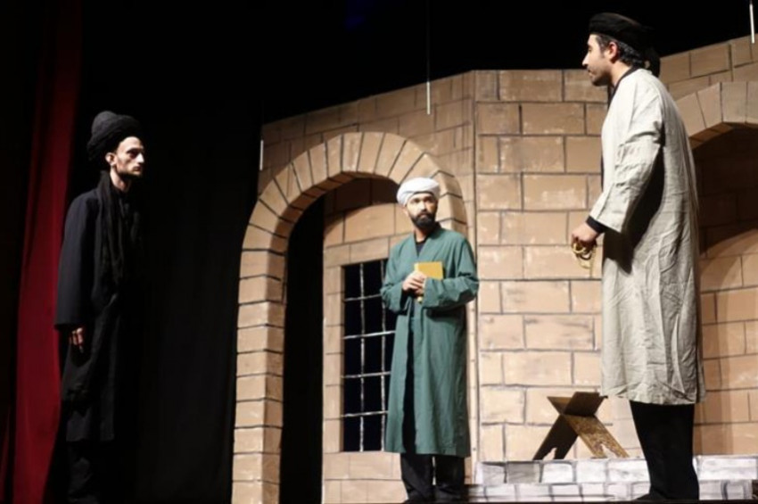 Şems ile Mevlana tiyatro oyunu seyirciyle buluştu