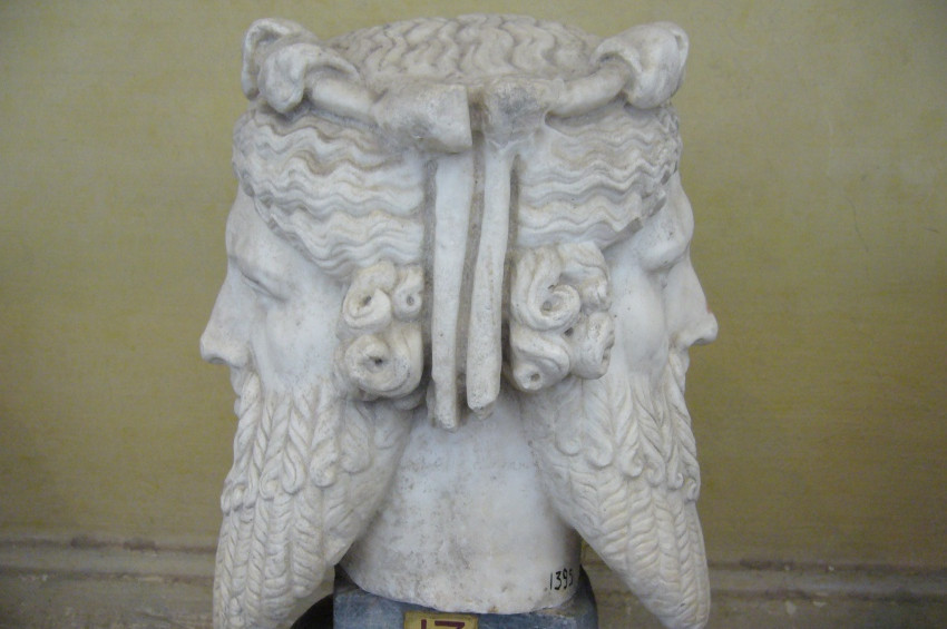 Romanın kozmik tanrısı: Janus