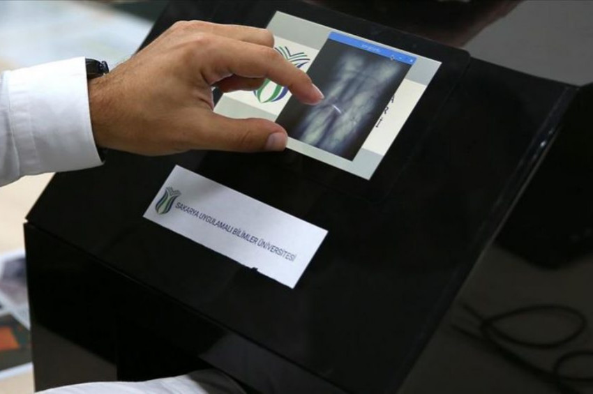 Damar izinden kimlik tarama cihazı