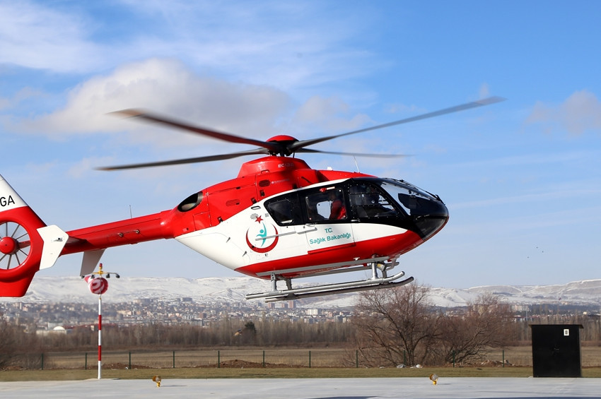 Helikopter ambulanslar 32 bine yakın hasta taşıdı
