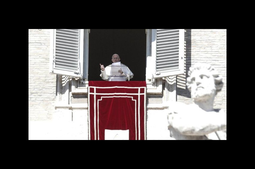 Papa Francesco: Çocuk istismarı pagan ayinlerinde insan kurban edilmesi gibi