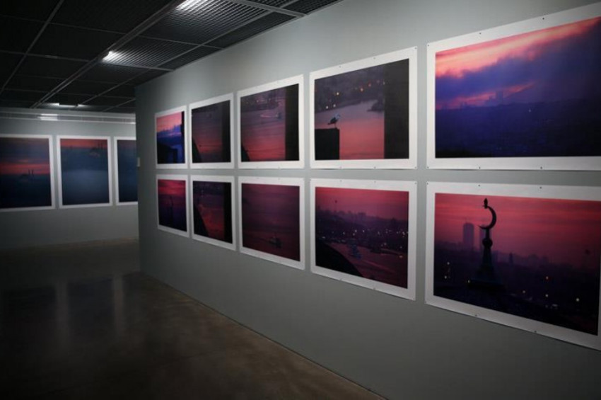 Orhan Pamuktan Balkon Fotoğraflar sergisi