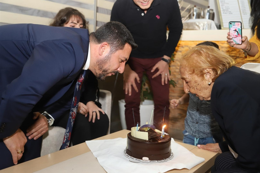 Cacilda Marilia Do Nascimento 113. yaşını Kapadokyada kutladı