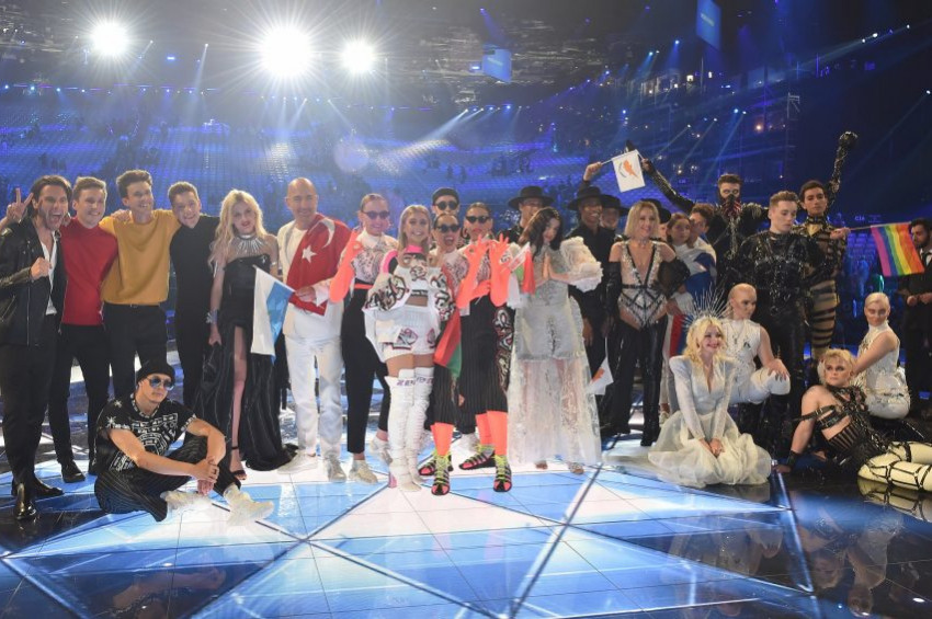 Serhat Eurovision Şarkı Yarışması’nda finale kaldı