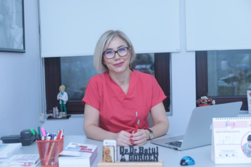 Kraliçeler neden kalabalıkların önünde doğuruyordu?