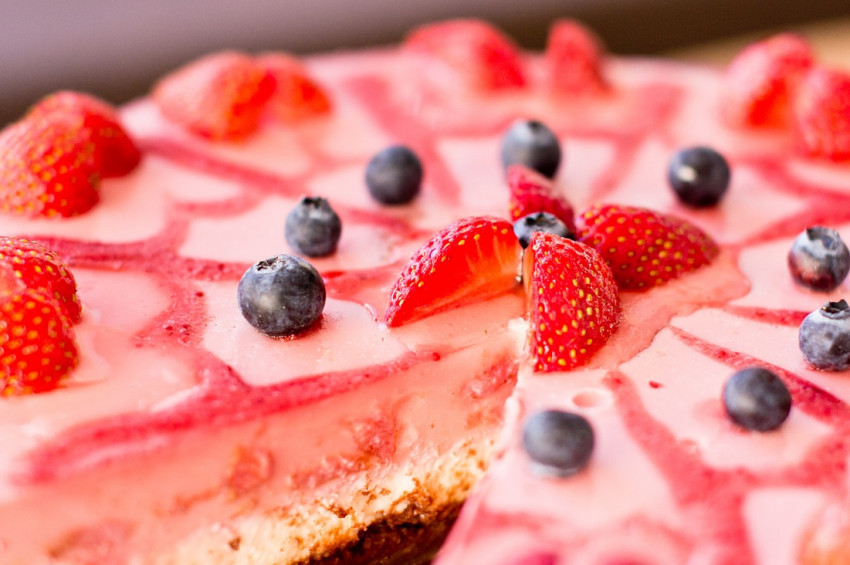 Pişmeyen meyveli cheesecake nasıl yapılır