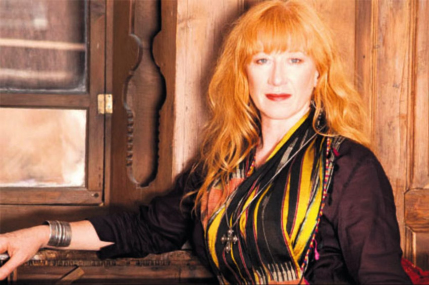 Loreena McKennitti İstanbulun eski sokaklarındaki ışık büyülemiş
