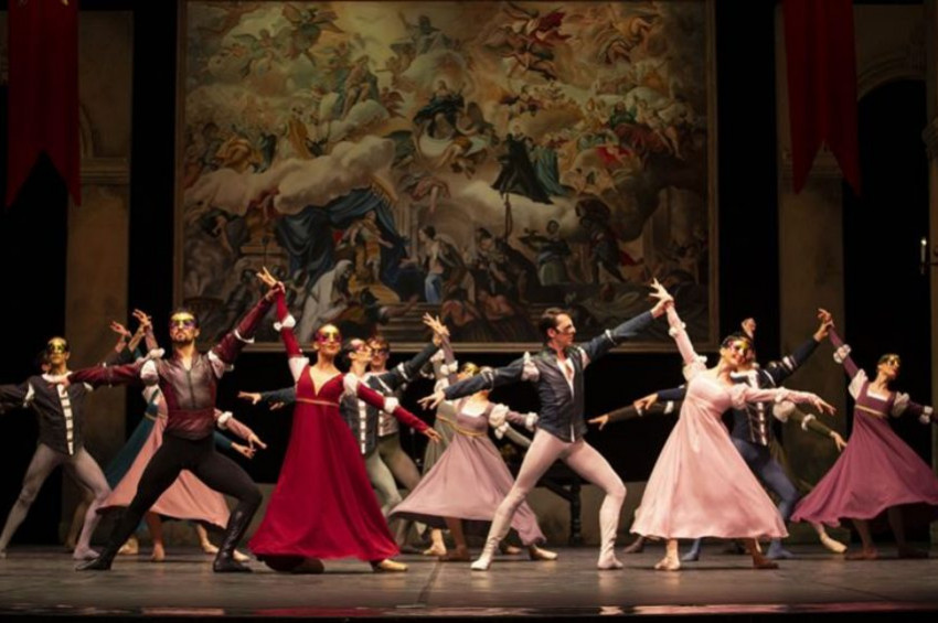 Devlet Opera ve Balesinin perdeleri yazın da kapanmayacak