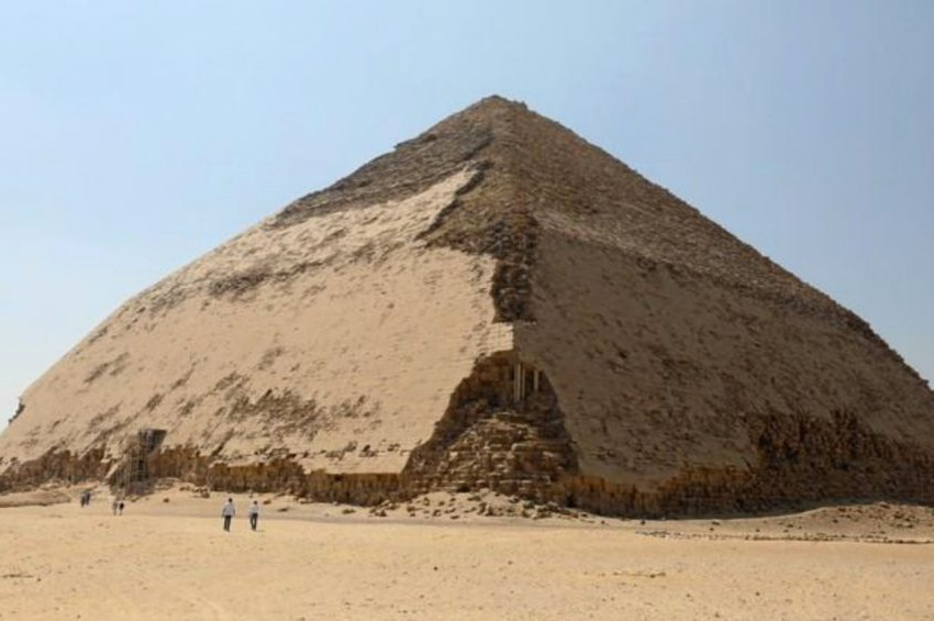 Mısırın farklı piramidi Bent ziyarete açıldı