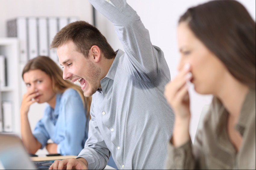 Yazın çok terleyenler neler yapmalı?