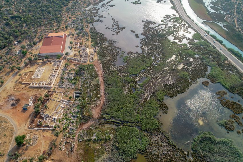 Antalyada büyü amaçlı kullanılmış kurşun zarf bulundu