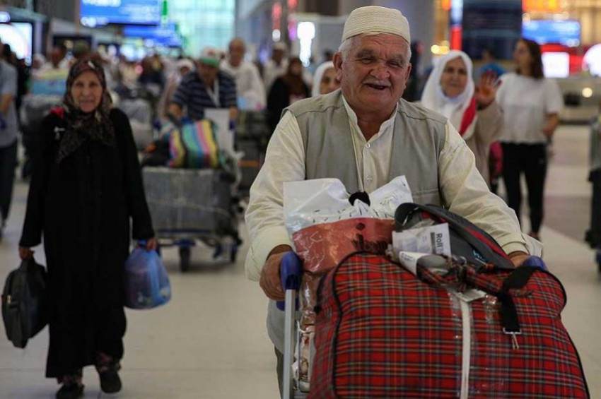 İlk Hacı kafilesi yurda döndü