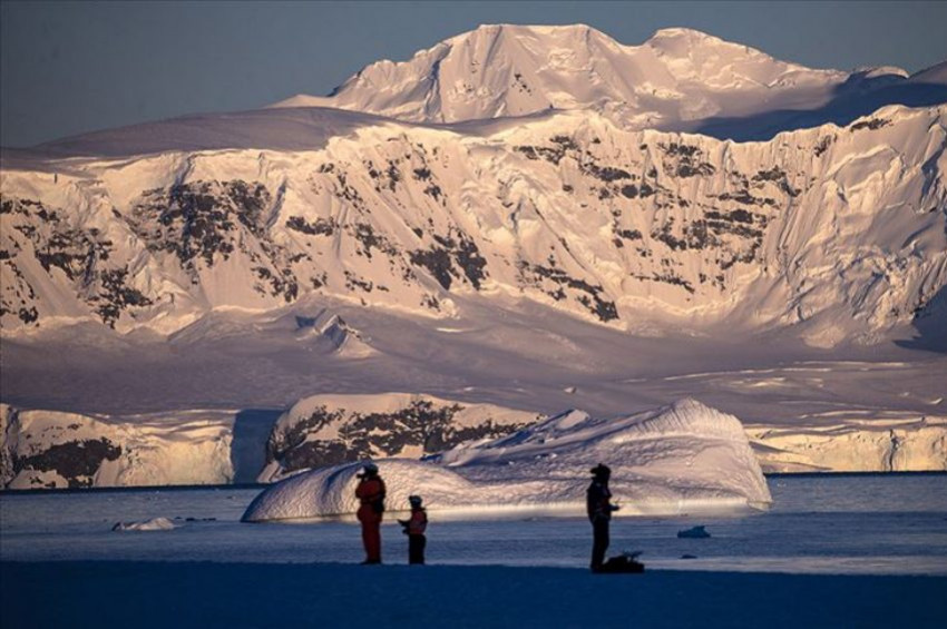 Antarktikanın buzlarında yıldız tozu bulundu