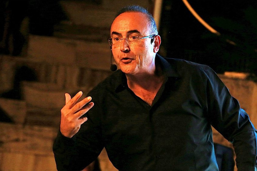 Sunay Akın İşgal günlerini anlattı