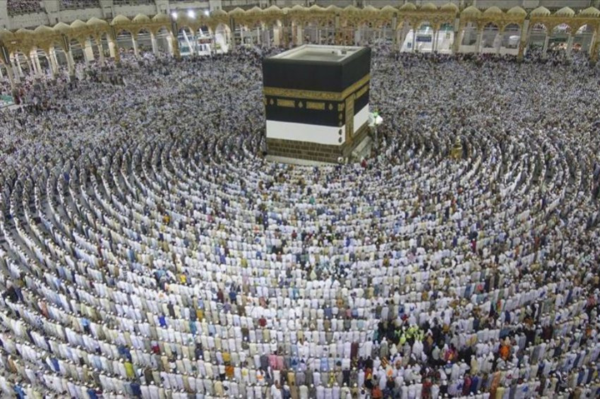 Hacı adayları cuma namazını Mescid-i Haramda kıldı