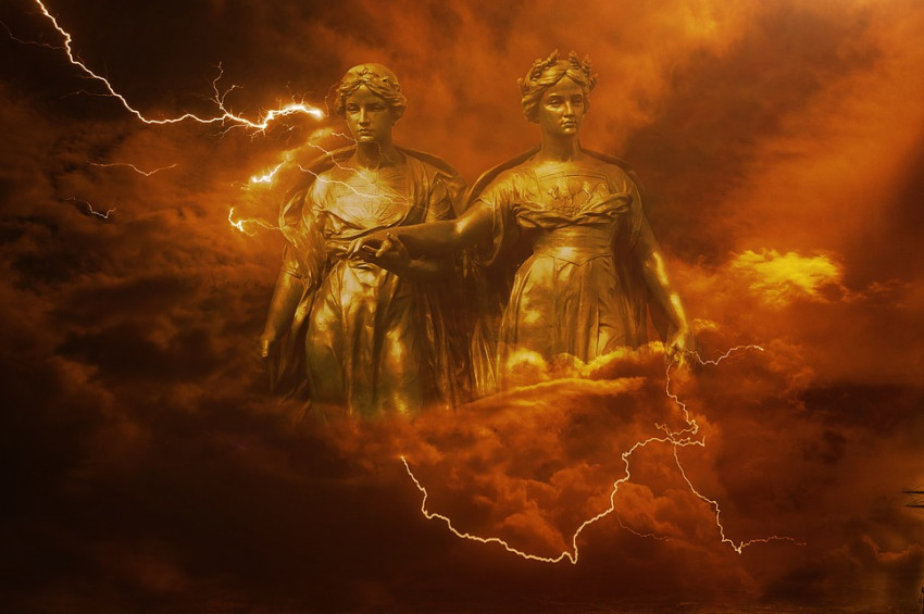 Klasik Mitolojiden Tanrıçalar hiç böyle anlatılmadı