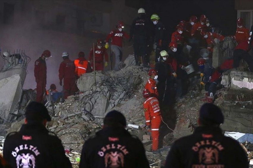 İzmir depreminde ölü sayısı 105e yükseldi