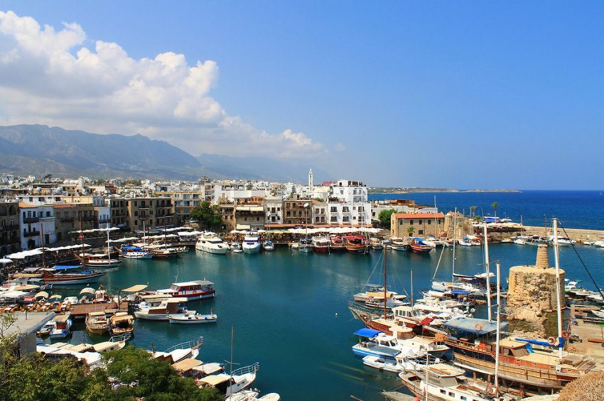 Pasaportsuz olarak sadece kimlikle seyahat edilebilen ülkeler