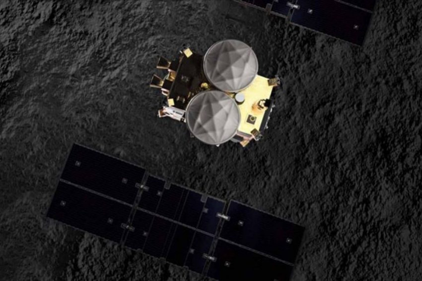 Japon uzay aracı Hayabusa2 Ryugu asteroidinden numune topladı