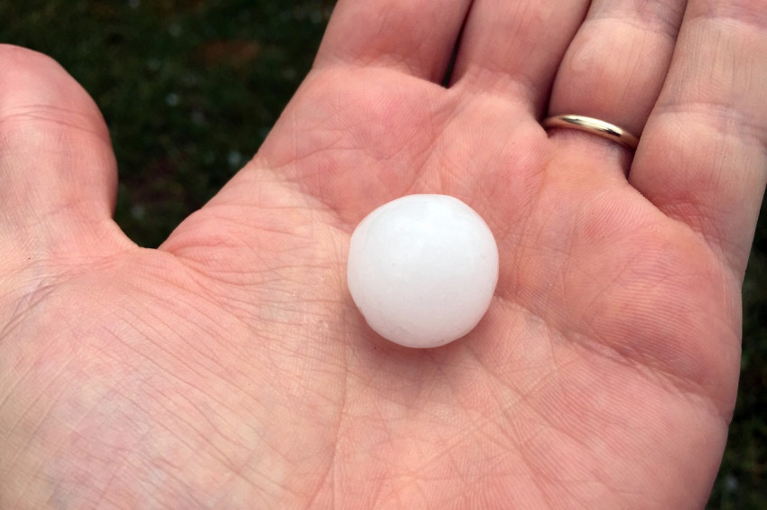 Muğlaya fındık büyüklüğünde dolu yağdı