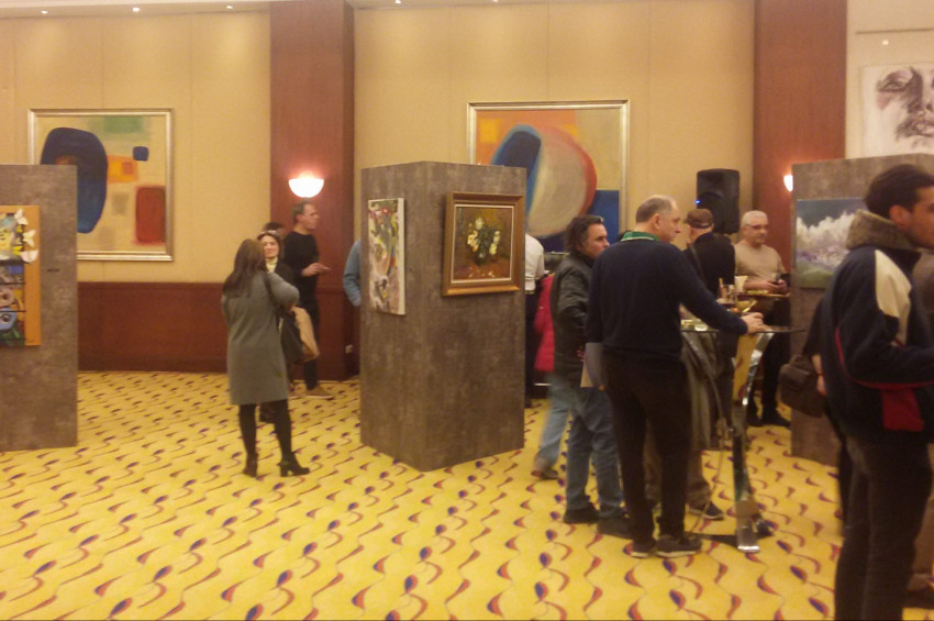 Göçebe Tuvaller Conrad Istanbul Bosphorusda sergileniyor